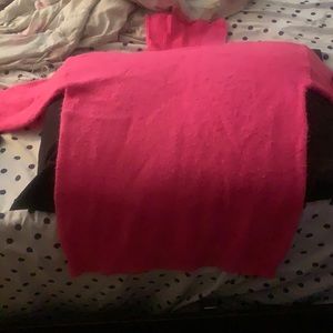 It’s not cut and it’s pretty to wear in the winter